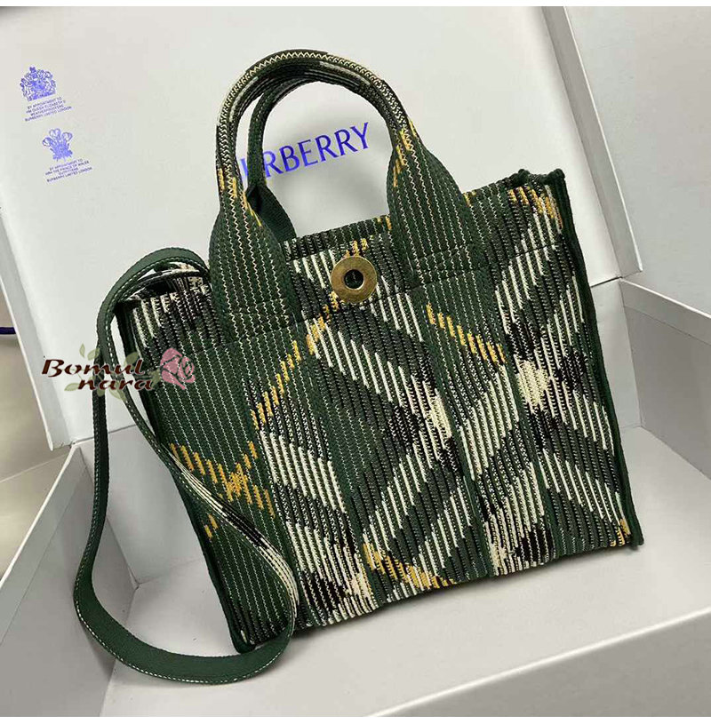993ac9f980c15e94fbbed3dde49ab540_1733550070_7015.jpg