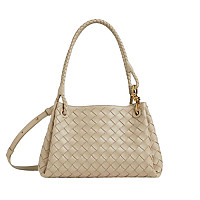 BOTTEGA VENETA-835921 보테가 베네타 블랙 양가죽 파라슈트