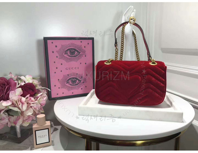 gucci2-1106-004.jpg
