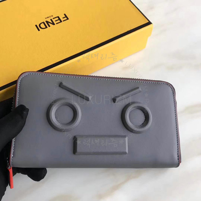 fendi12-1225-002.jpg