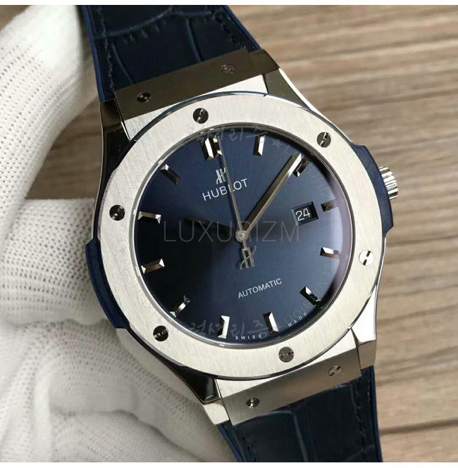 hublot2-0219-003.jpg