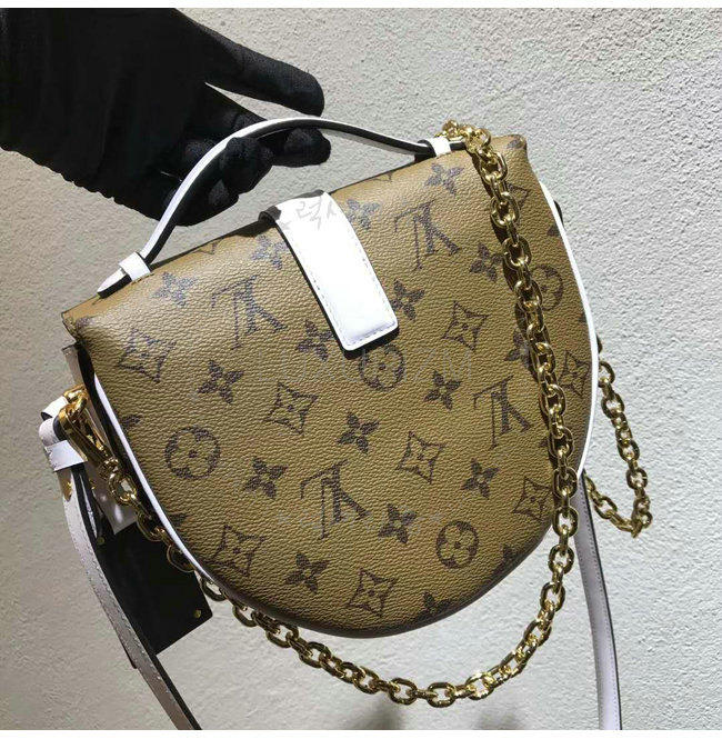 louisvuitton1-0221-002.jpg