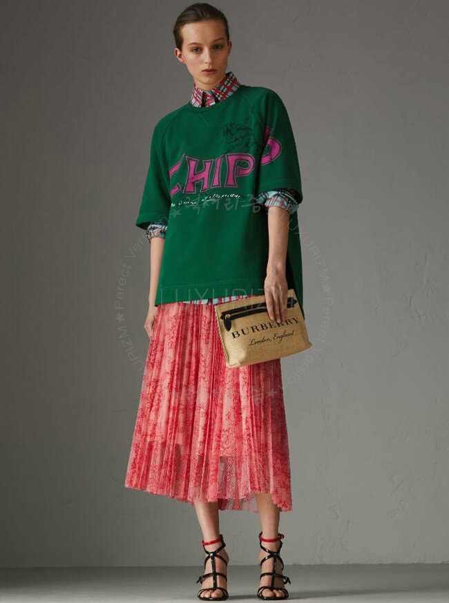 burberry-0524-001.jpg
