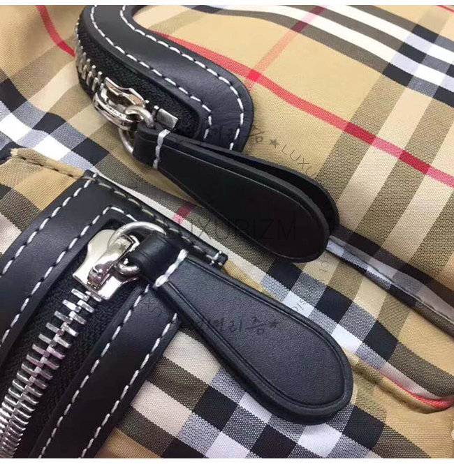 burberry2-0605-006.jpg